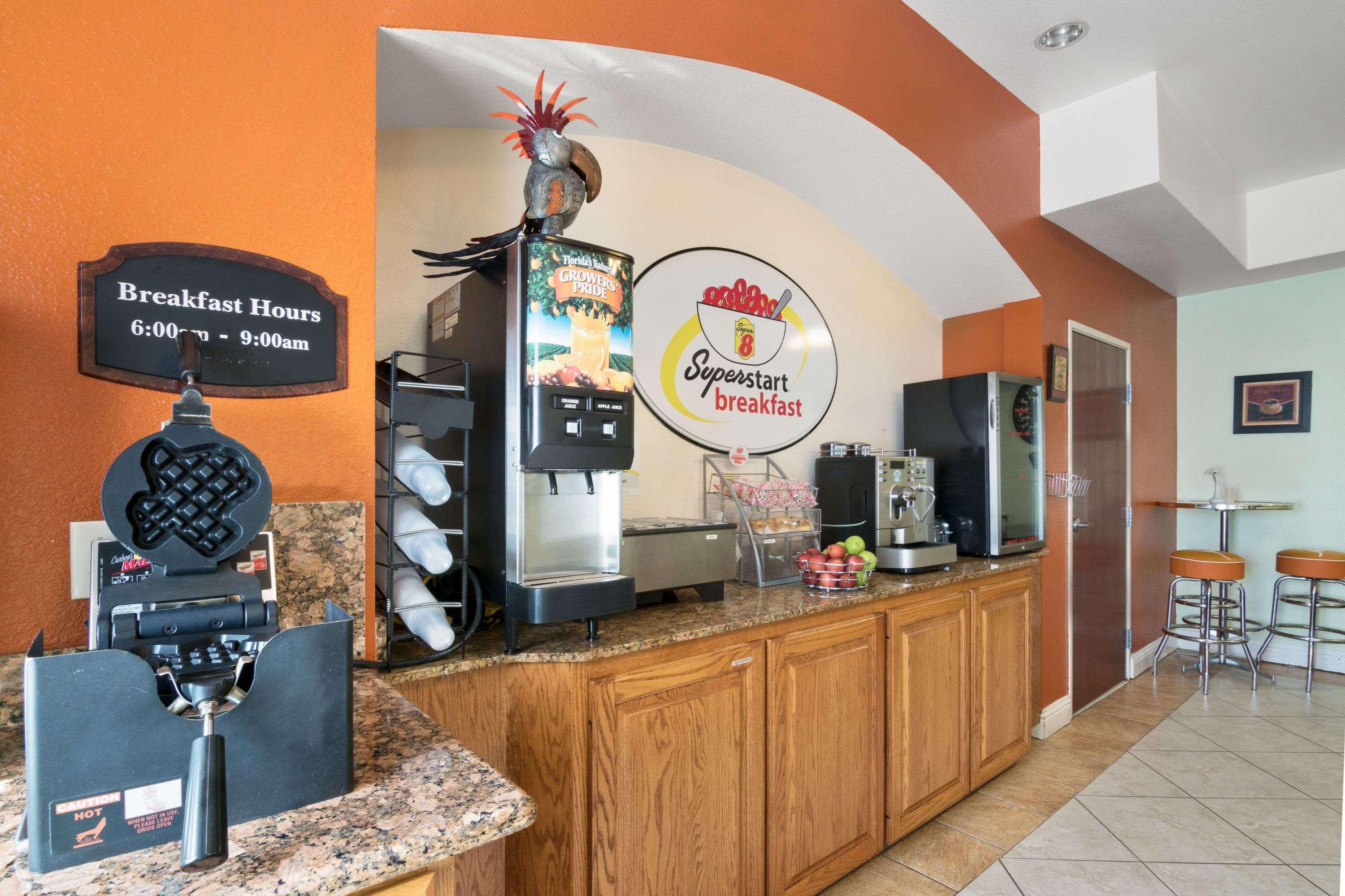 Hotel Super 8 By Wyndham Austin/Airport South Extérieur photo